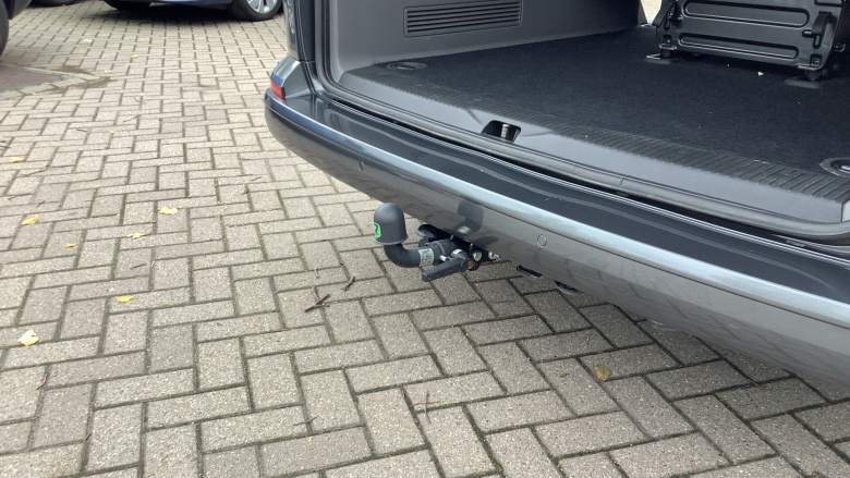 Volkswagen Transporter Shuttle T32 Swb Diesel 2.0 TDI 110PS SE Minibus